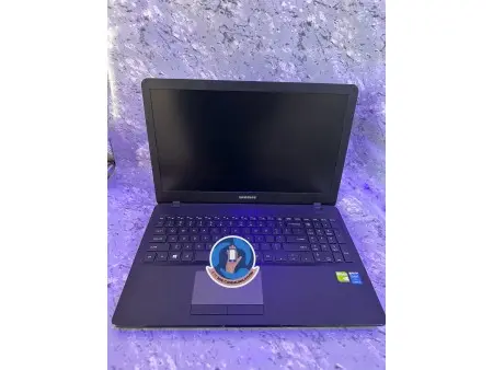 Ordinateur Samsung NoteBook 300ESK Core i5 15.6'' pouce