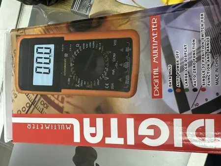 Digital multimeter DT9205A controller