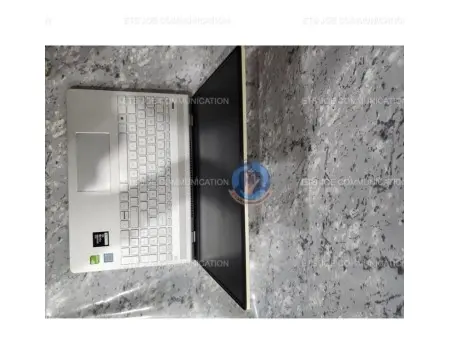 Ordinateur HP Pavilion 15-CK0XX Core i5 15'' pouce